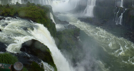 Cataractes d’Iguaçu, situées à Foz do Iguaçu, dans l’état du Paraná, au Brésil